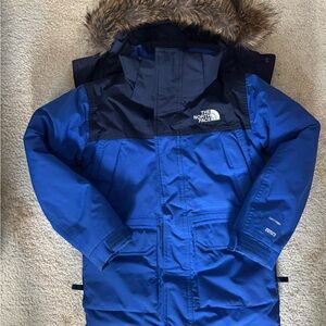The North Face Kids Blue and navy Puffer Jacket big boys size small (8)